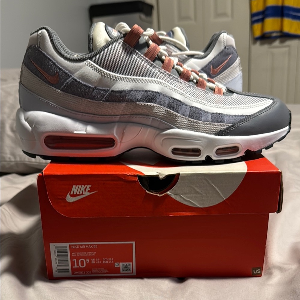Nike Air Max 95 Gray and Red Shoes